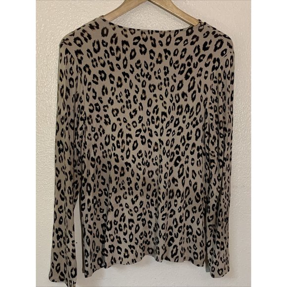 Chico's Womens Top 1 Medium/8 Beige Leopard Animal Print Long Sleeve V Neck - Picture 5 of 7